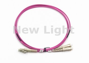 주문 SC UPC 광섬유 접속 코드 쌍신회로 2.0mm PVC OM4 다중 상태 50/125에 LC UPC online manufacture