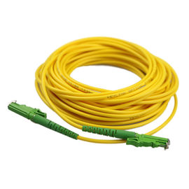 주문 PVC 광섬유 접속 코드 E2000 APC 금속 모자 9/125 1310/1550의 파장 G652D online manufacture